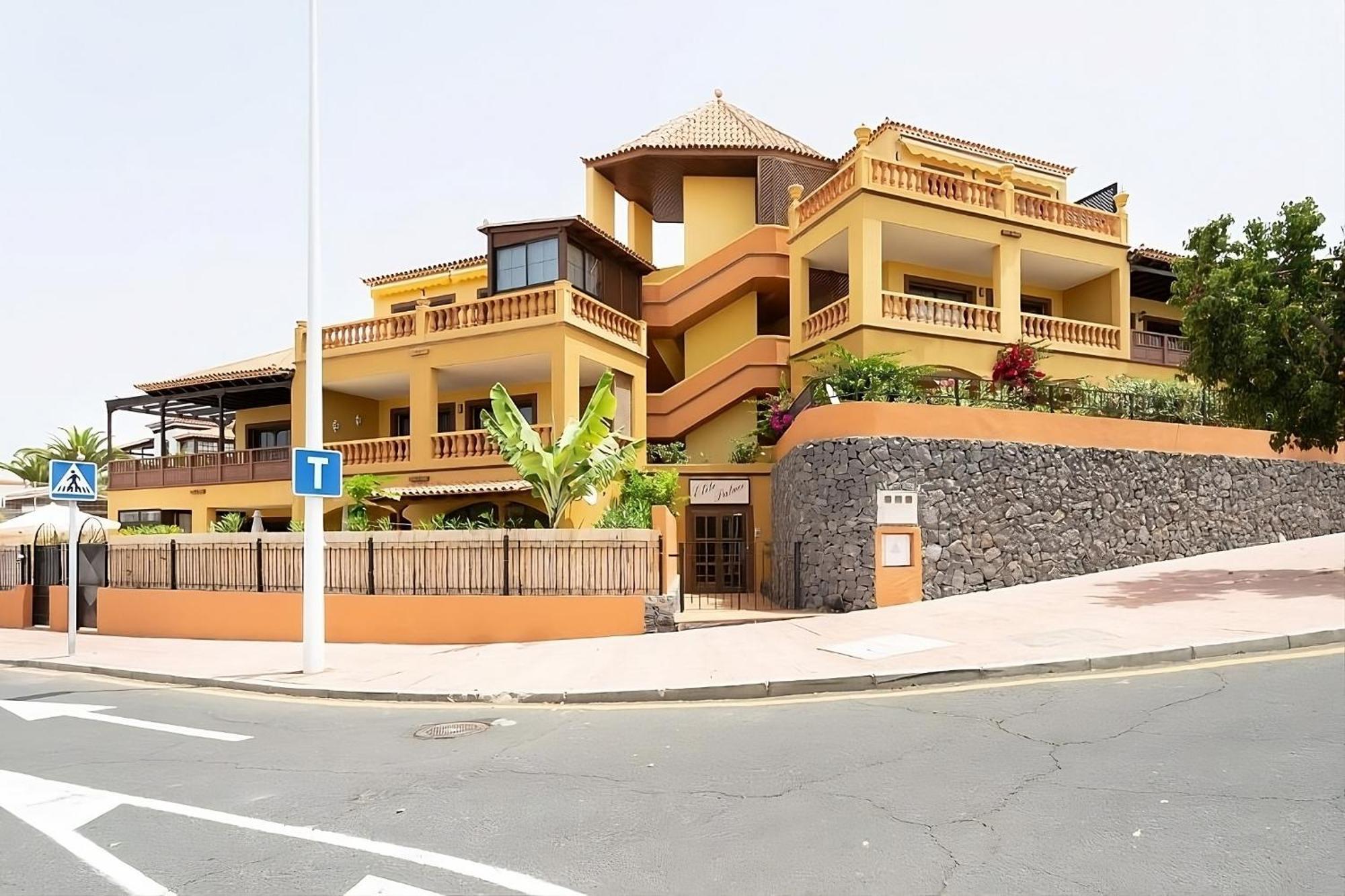 Eden Rentals Elite Palace Suites Адехе Экстерьер фото